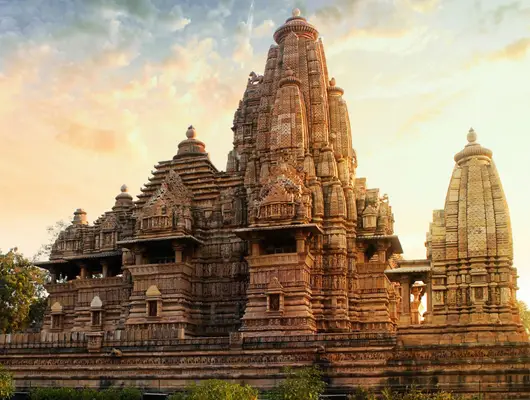 TRIÁNGULO DORADO CON KHAJURAHO VARANASI